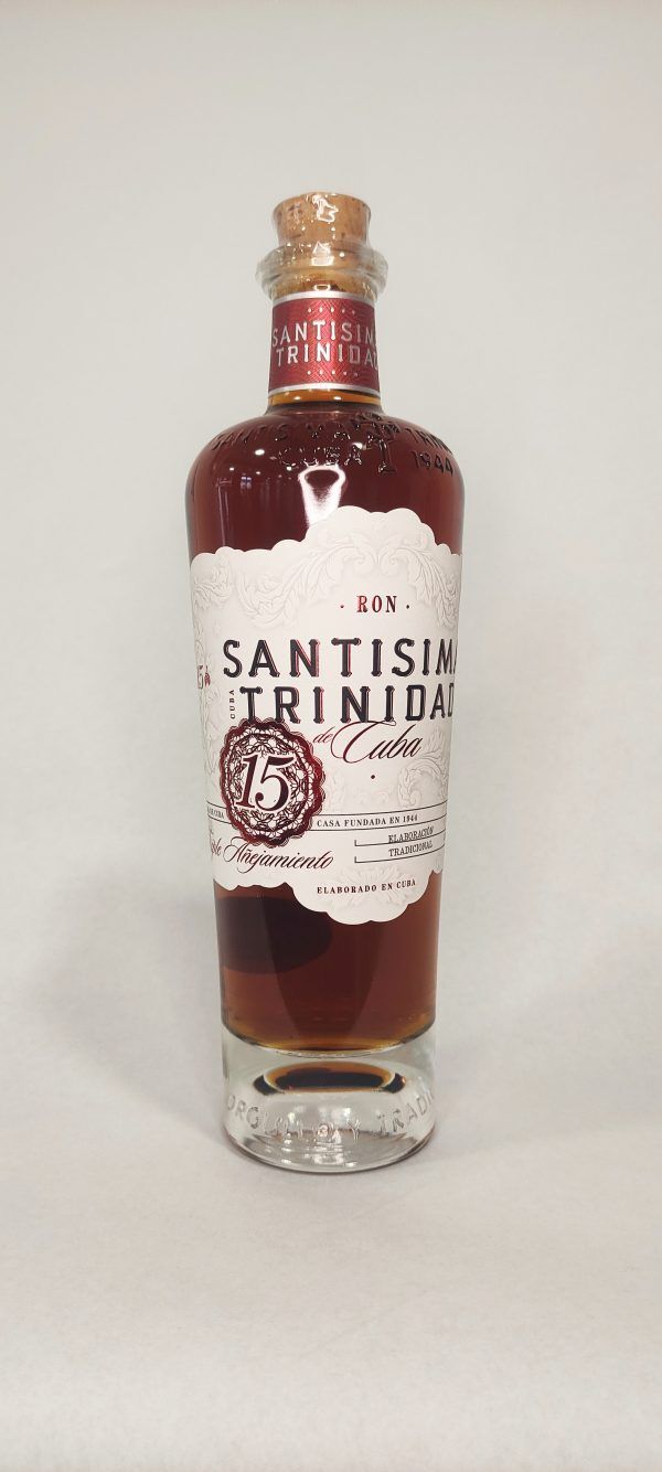 RON SANTÍSIMA TRINIDAD 15 AÑOS