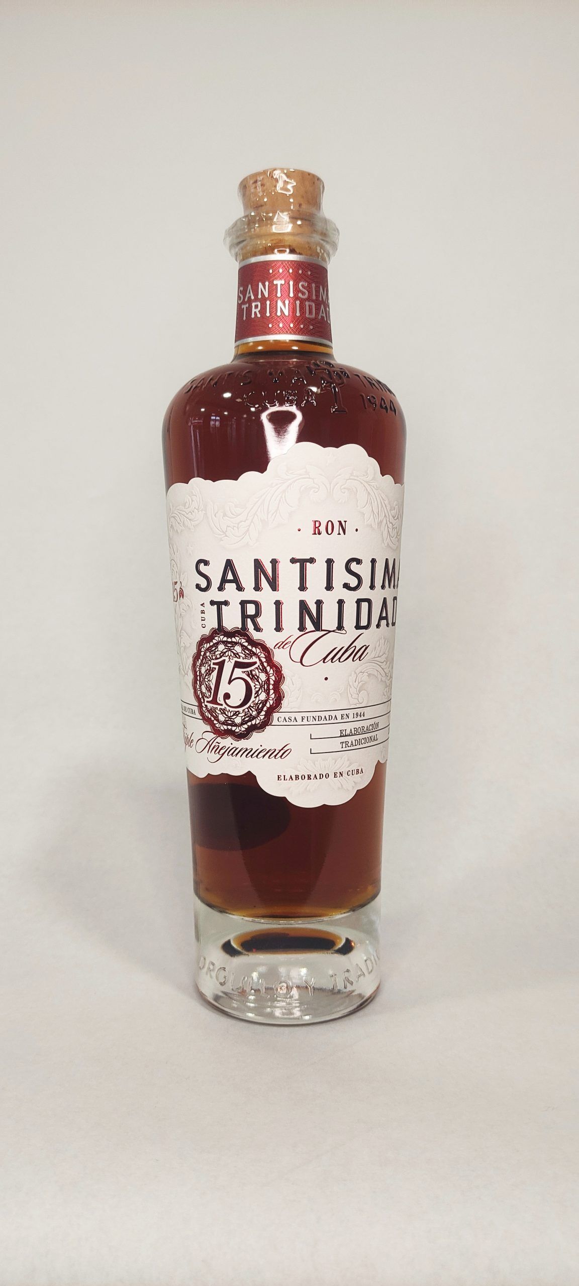 RON SANTÍSIMA TRINIDAD 15 AÑOS